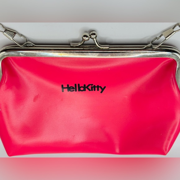 COPY - Girl’s Hello Kitty Pink Chain Bag - Picture 5 of 8